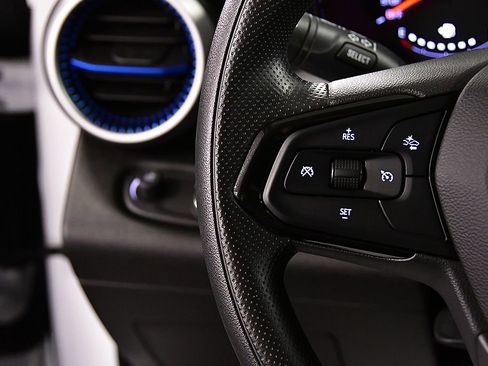 Used 2024 Chevrolet Trax LS w/ LS Convenience Package image 17