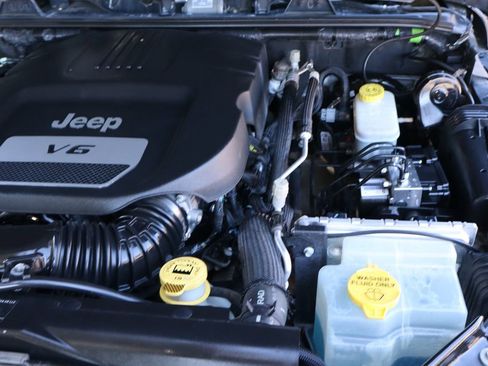 Used 2017 Jeep Wrangler Unlimited Sport w/ Max Tow Package image 38