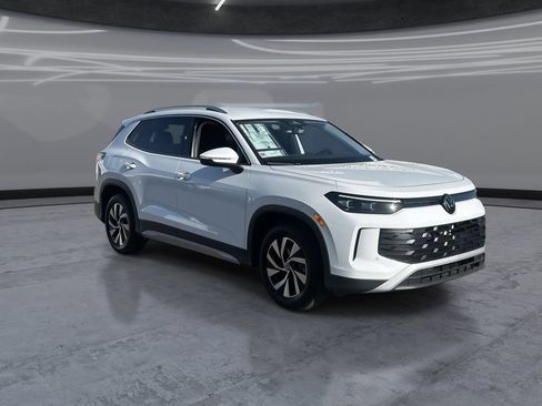 New 2026 Volkswagen Tiguan S FWD image 2