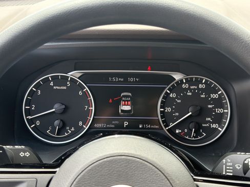 Used 2023 Nissan Rogue SV AWD/4WD image 31