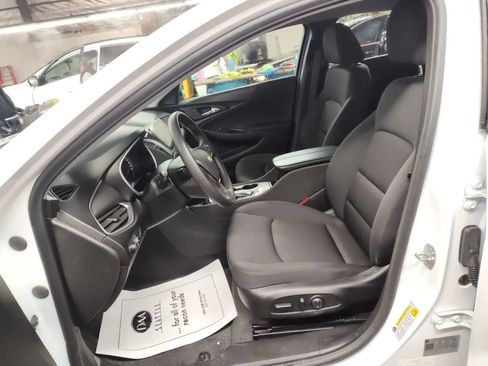 Used 2024 Chevrolet Malibu LT w/ LPO, Floor Liner Package FWD image 5