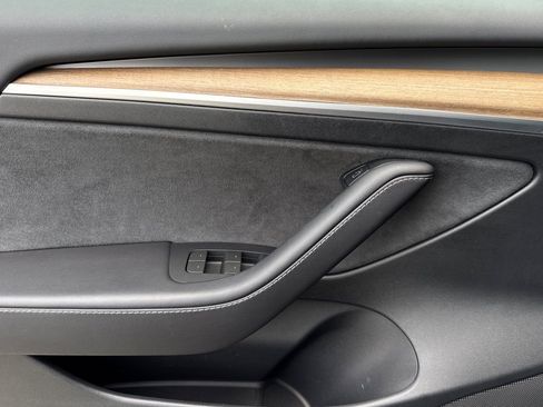 Used 2023 Tesla Model 3 Standard Range RWD image 11