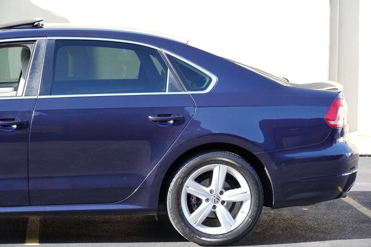 Used 2012 Volkswagen Passat 2.5 SE FWD image 14