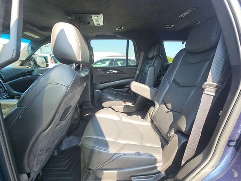 Used 2020 Cadillac Escalade Platinum AWD/4WD image 5