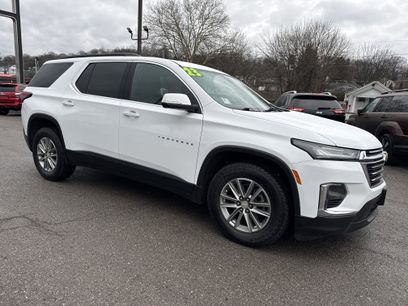 Used 2023 Chevrolet Traverse LT