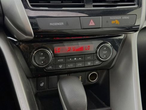 Used 2022 Mitsubishi Eclipse Cross SE FWD image 20