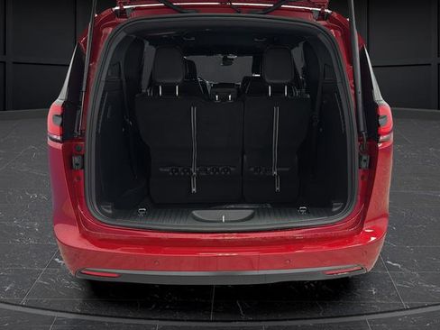 New 2026 Chrysler Pacifica Select image 27