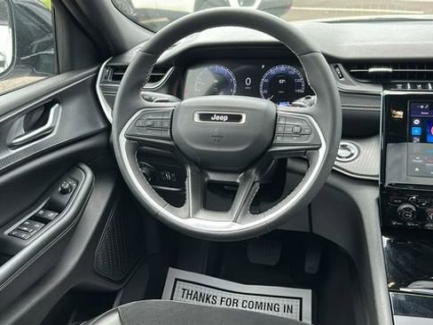 Used 2024 Jeep Grand Cherokee L Altitude AWD/4WD image 25