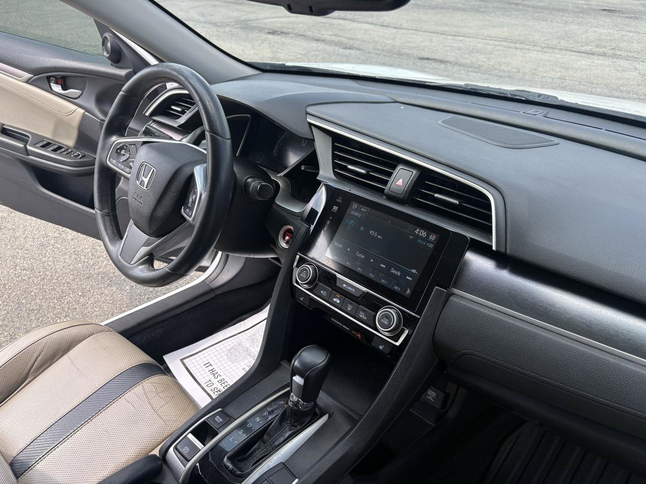 Used 2017 Honda Civic Touring image 34