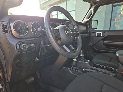 Used 2021 Jeep Wrangler Unlimited Sport AWD/4WD image 34