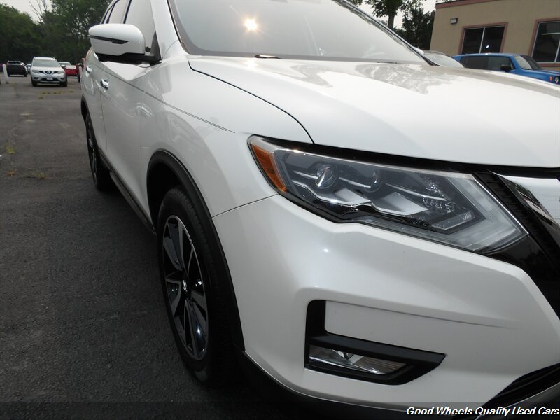 Used 2018 Nissan Rogue SL w/ Premium Package AWD/4WD image 10