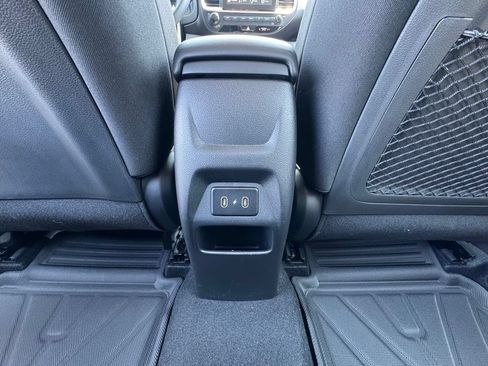Certified 2026 Hyundai Venue SEL FWD image 12