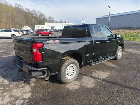 Used 2019 Chevrolet Silverado 1500 Custom w/ Custom Value Package AWD/4WD image 5