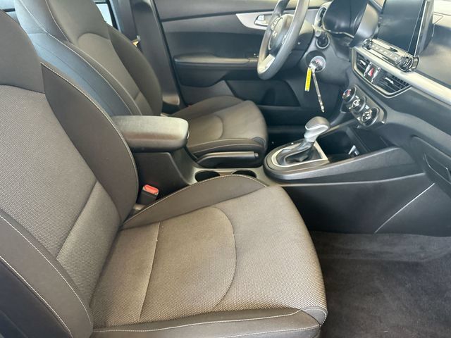 Certified 2023 Kia Forte LXS w/ LXS Technology Package FWD image 26