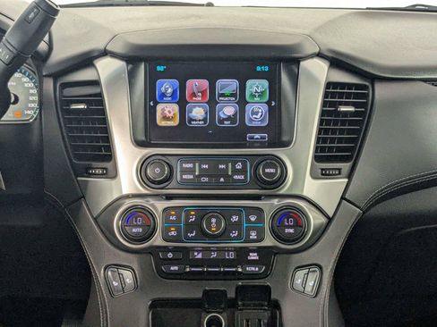 Used 2017 Chevrolet Suburban LT RWD image 40