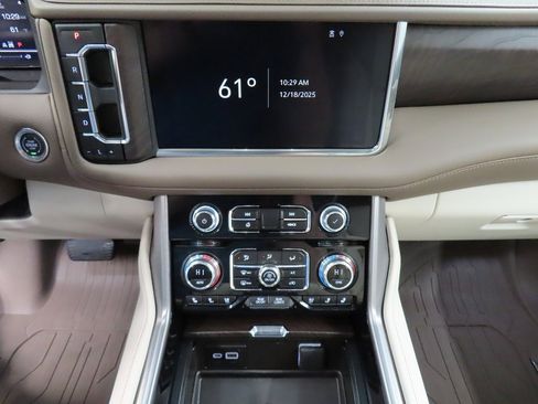Used 2024 GMC Yukon Denali image 14