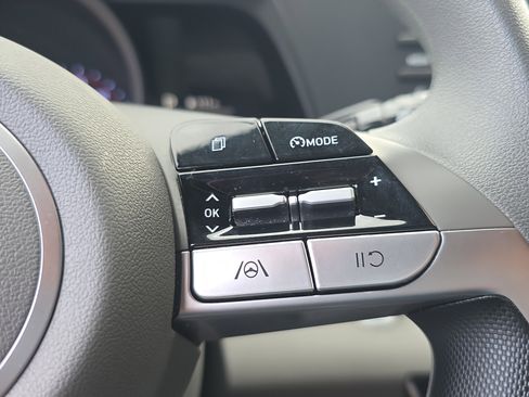 Used 2022 Hyundai Elantra SEL FWD image 28