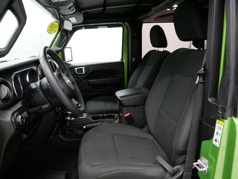 Certified 2019 Jeep Wrangler Sport image 3