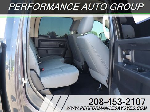 Used 2014 RAM 2500 Tradesman w/ Chrome Appearance Group AWD/4WD image 11