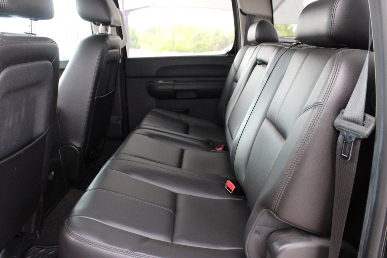 Used 2010 Chevrolet Silverado 1500 LT w/ Texas Edition RWD image 19