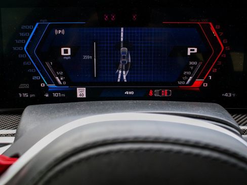 Used 2025 BMW X6 M Competition w/ Executive Package image 17