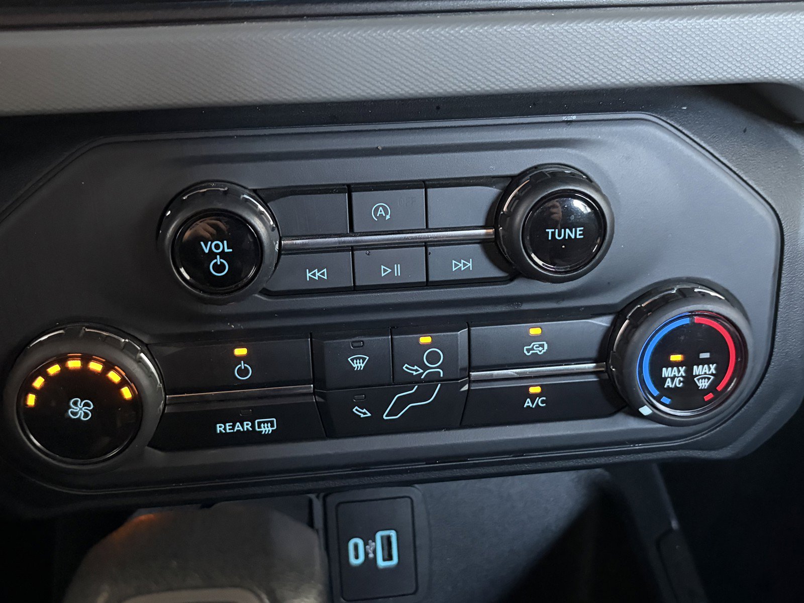 Used 2022 Ford Bronco 4-Door AWD/4WD image 14