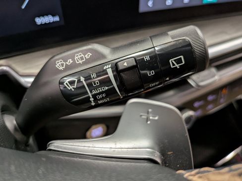 Certified 2024 Kia Sorento SX Prestige w/ Olive Brown Leather Package image 17