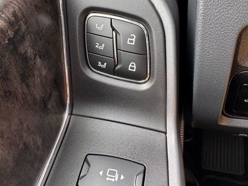Used 2024 Ford F250 Lariat AWD/4WD image 24