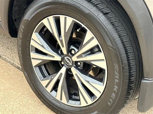 Certified 2023 Nissan Rogue SV w/ SV Premium B Package image 11