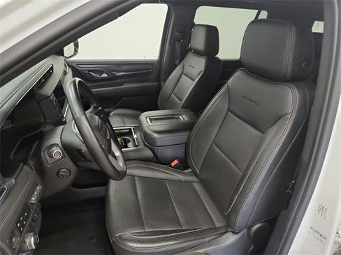 Used 2023 GMC Yukon Denali w/ Max Trailering Package image 18