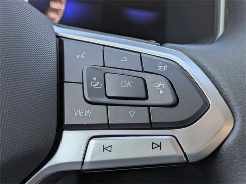 New 2026 Volkswagen Taos SE image 26