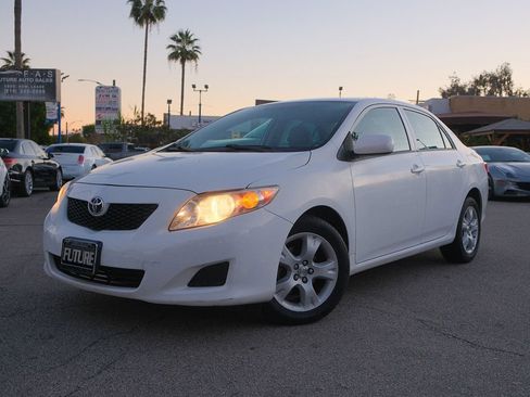 Used 2009 Toyota Corolla LE image 1