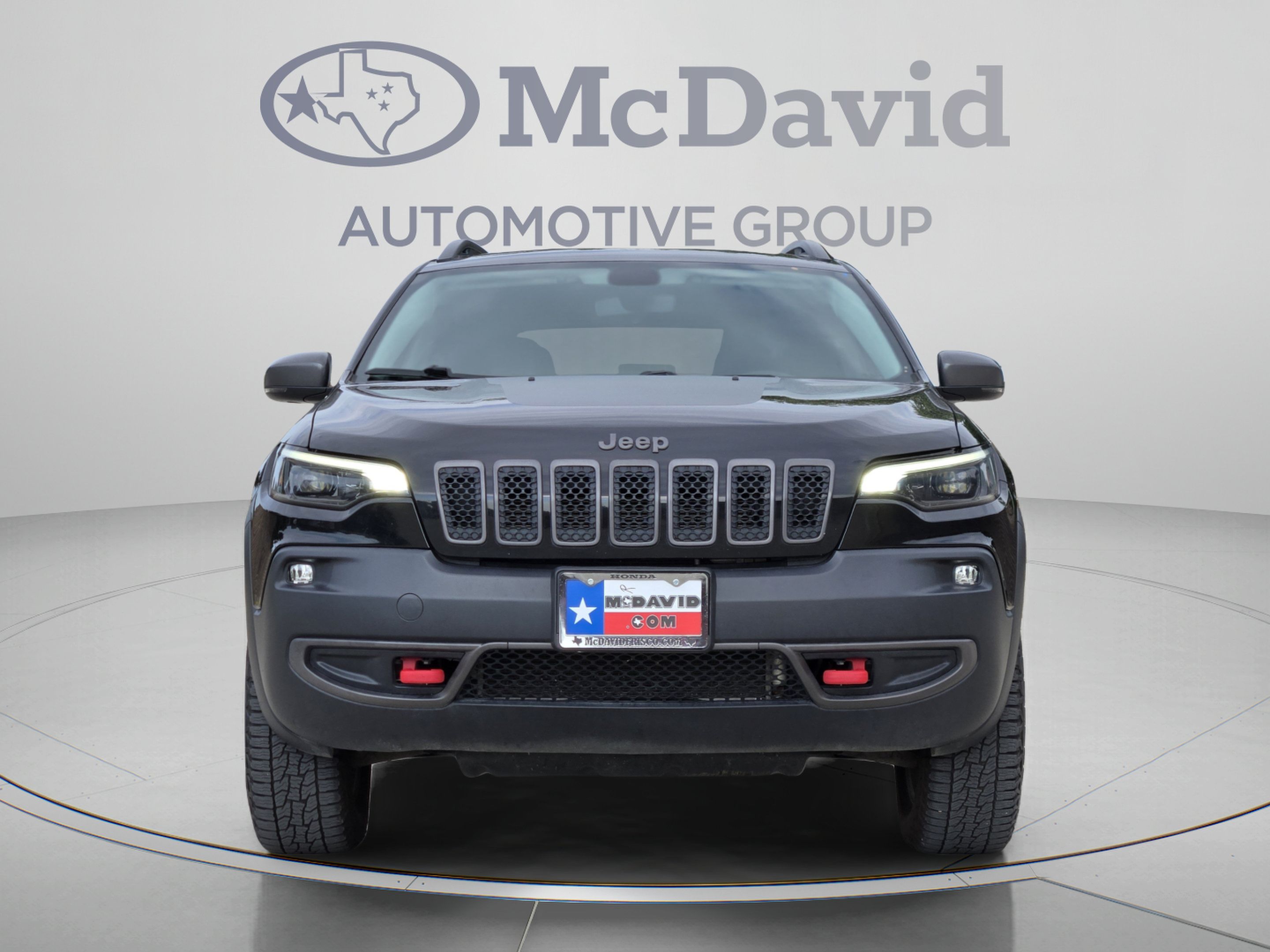 Used 2019 Jeep Cherokee Trailhawk AWD/4WD image 8