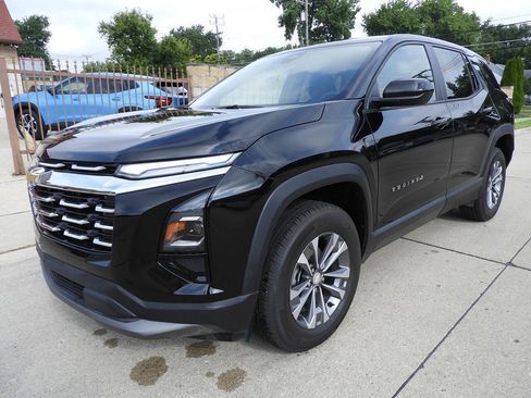 Used 2026 Chevrolet Equinox LT w/ LPO, Floor Liner Package AWD/4WD image 4