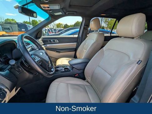 Used 2016 Ford Explorer XLT w/ Equipment Group 202A FWD image 10