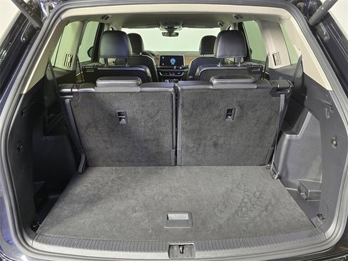 Used 2024 Volkswagen Atlas SE image 16