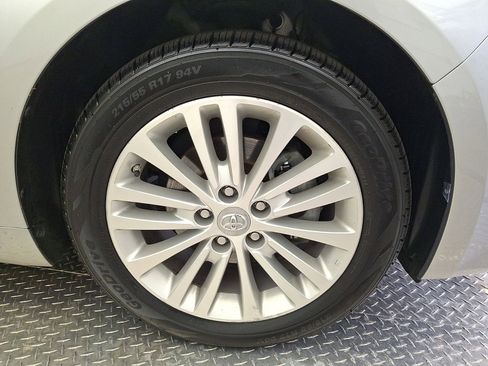 Used 2015 Toyota Avalon Limited FWD image 27