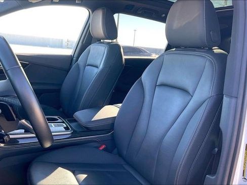 Used 2025 Audi Q7 3.0T Premium Plus image 30