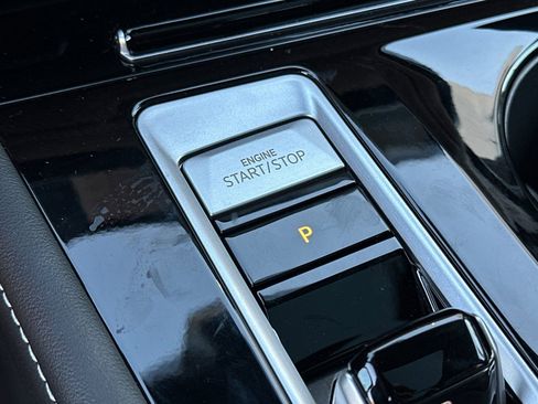 New 2026 Volkswagen Atlas Cross Sport SE image 20