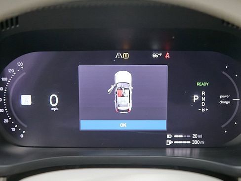 Certified 2024 Volvo XC60 T8 Ultimate w/ Protection Package Premier image 32