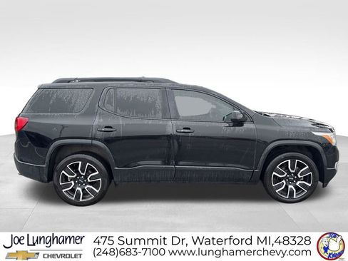 Used 2019 GMC Acadia SLT w/ Black Edition image 2