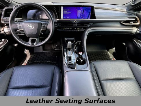 Used 2025 Toyota Crown AWD/4WD image 7