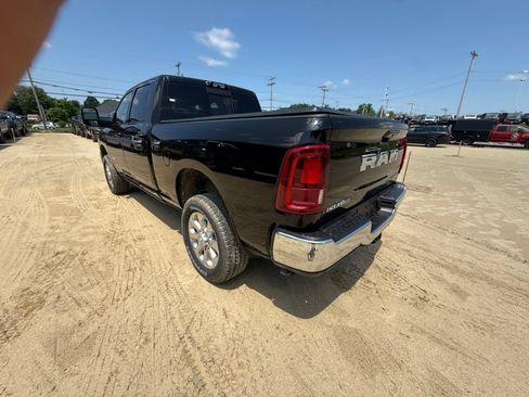 New 2026 RAM 2500 Laramie AWD/4WD image 3