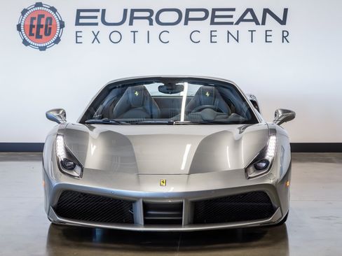 Used 2018 Ferrari 488 Spider RWD image 3