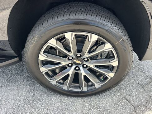 New 2025 Chevrolet Suburban High Country w/ Sun And Tow Package image 23
