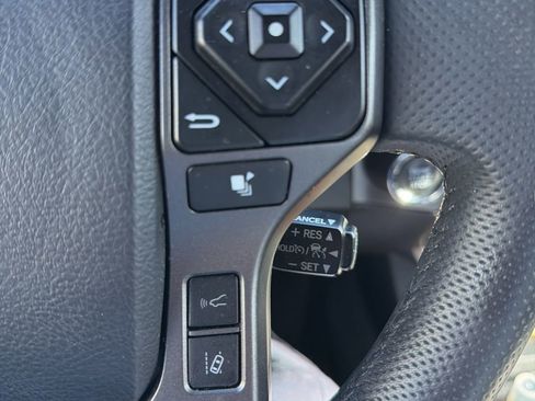 Used 2023 Toyota Tacoma TRD Off-Road image 15