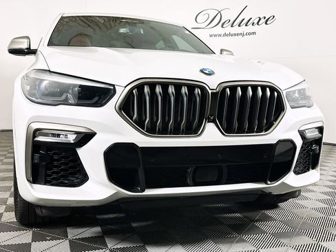 Used 2021 BMW X6 M50i AWD/4WD image 31