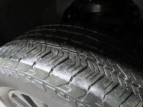 Used 2024 Ford F150 Lariat image 7