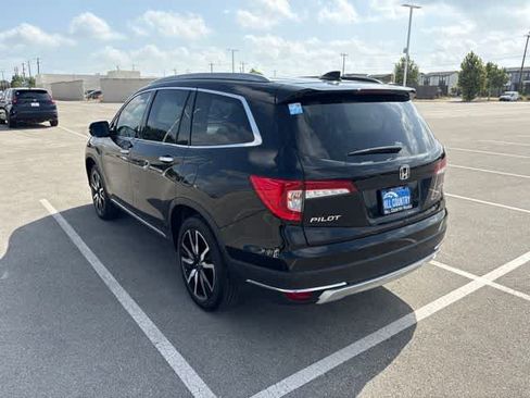 Used 2022 Honda Pilot Touring image 3