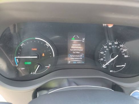 Certified 2024 Toyota Sienna LE AWD/4WD image 3